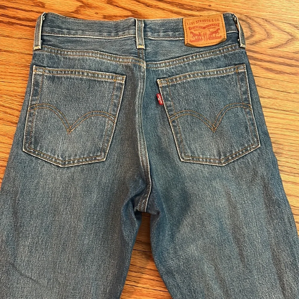 Levi's Women's Straight Leg Jeans in Blue - Picture 5 of 13